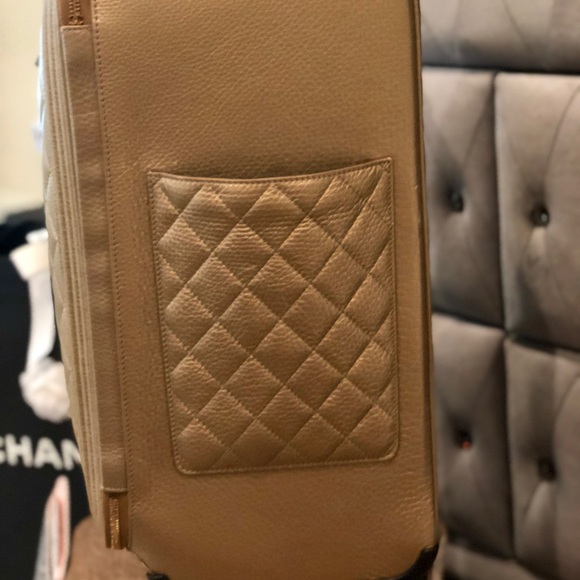 Authentic 18c Chanel Metallic Calfskin Trolley - Picture 4 of 8